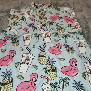 NWOT Buc-ees Hawaiian Short Sleeve Button Down Shirt